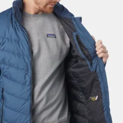 Jack Wolfskin Fairmont Donsjas 26 Jack Wolfskin Fairmont Donsjas -NL Uitrusting Voor Buiten Verkoopwinkel 2210002385588 020 nl