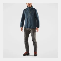 FJÄLLRÄVEN Bergtagen Stretch Anorak 13 FJÄLLRÄVEN Bergtagen Stretch Anorak -NL Uitrusting Voor Buiten Verkoopwinkel acbce00022 4444 01 nl