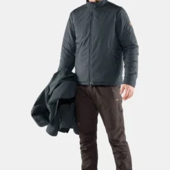 FJÄLLRÄVEN Visby 3-In-1 Jas 28 FJÄLLRÄVEN Visby 3-In-1 Jas -NL Uitrusting Voor Buiten Verkoopwinkel adbef10003 7070 07 nl