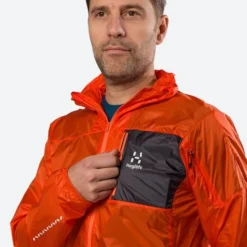 Haglöfs L.I.M Shield Hood Windjack -NL Uitrusting Voor Buiten Verkoopwinkel b12ad90057 2671 014 nl